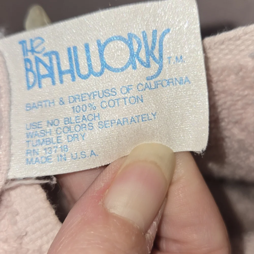 Vintage The Bathworks Pink Embroidered Applique Towel 42x23 - Picture 5 of 7